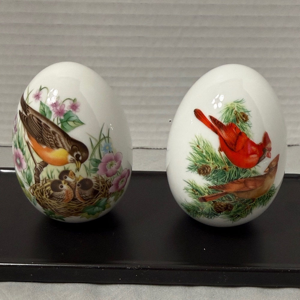 Vintage Avon Collectibles Bird Porcelain Eggs Spring and Winter Design Lot of 2
